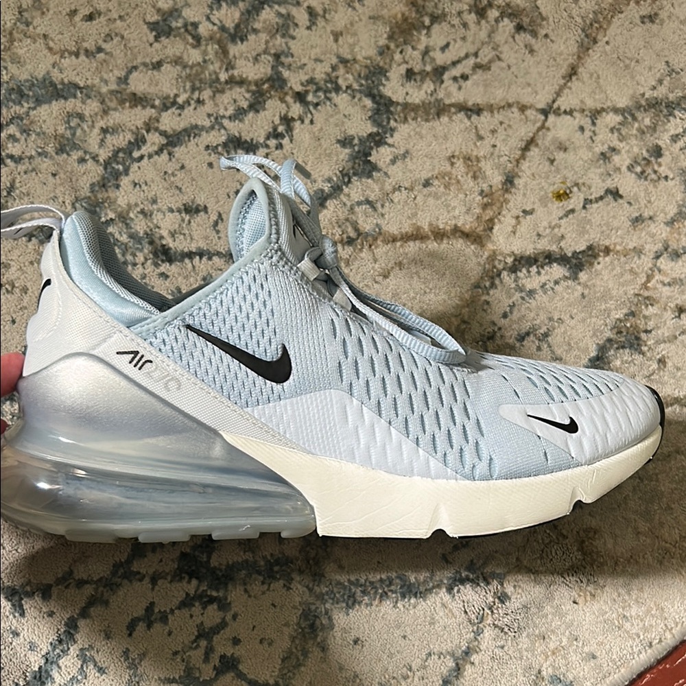 Nike Air Max 270 in Light Blue and Black